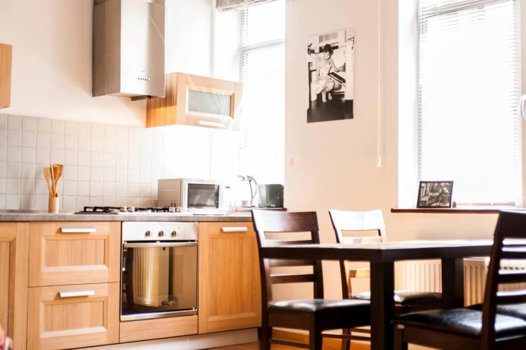 טביליסי City Center 2Bdr Apartment Near Rustaveli Av. מראה חיצוני תמונה